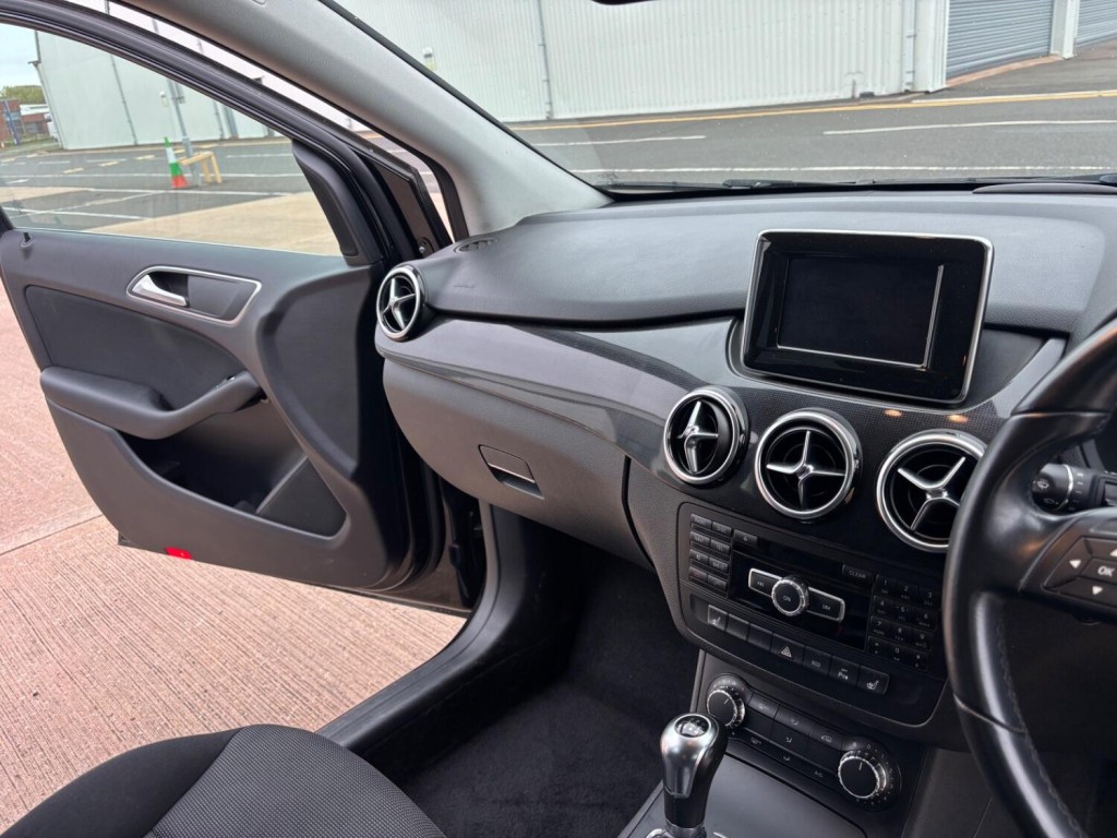 MERCEDES-BENZ B CLASS