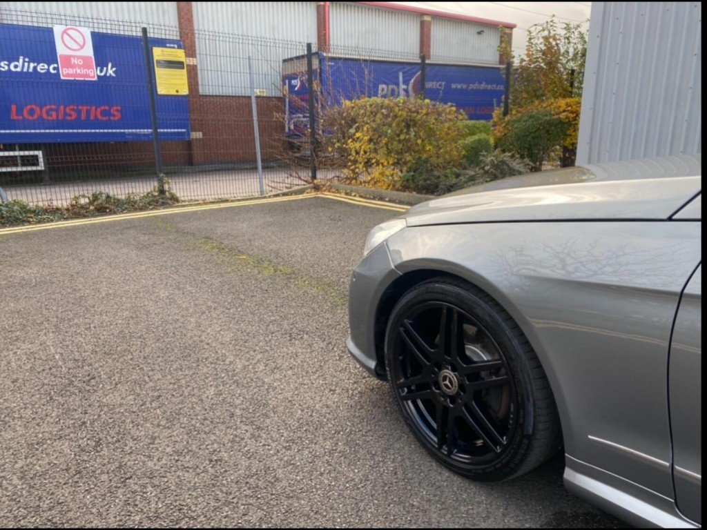 MERCEDES-BENZ E CLASS