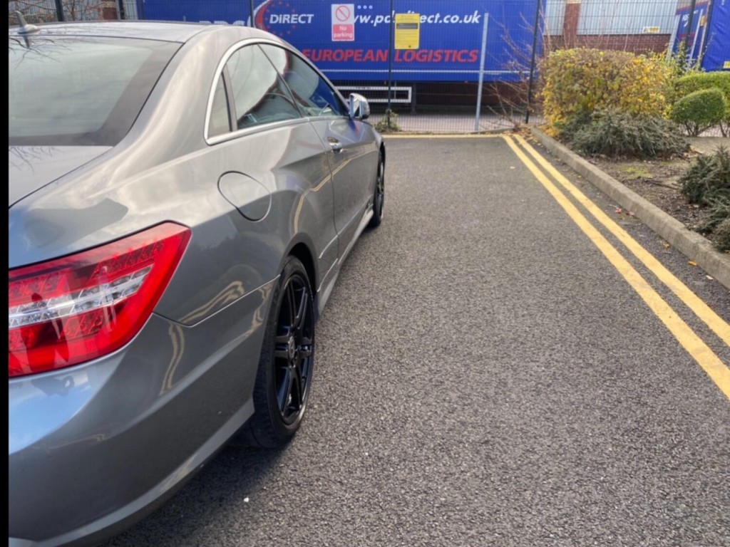 MERCEDES-BENZ E CLASS