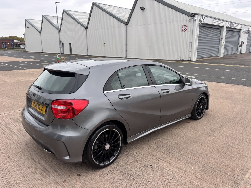 View MERCEDES-BENZ A CLASS 2.1 A200 CDI AMG Sport