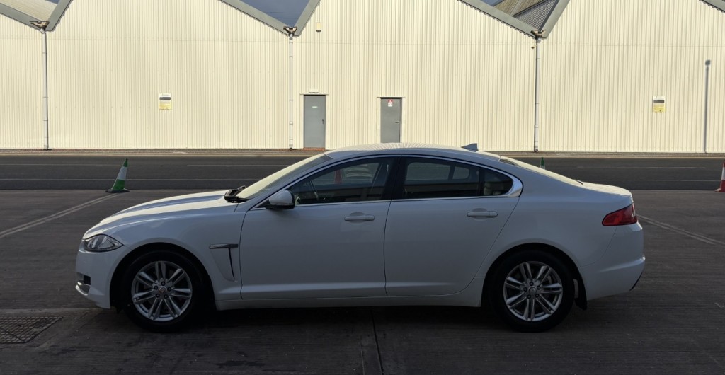 View JAGUAR XF 2.2 d Luxury