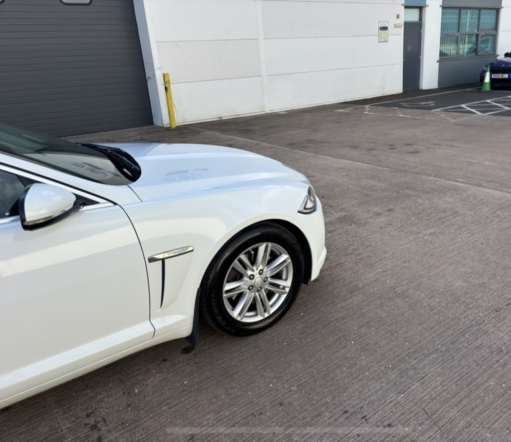 View JAGUAR XF 2.2 d Luxury