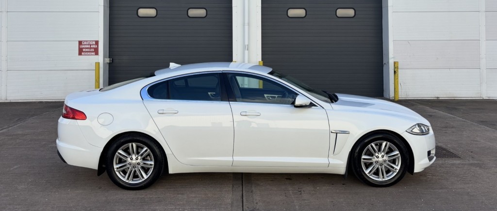 View JAGUAR XF 2.2 d Luxury