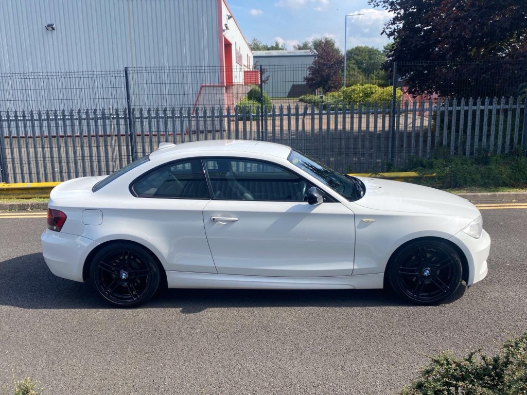 View BMW 1 SERIES 2.0 118d Sport Plus Edition Coupe