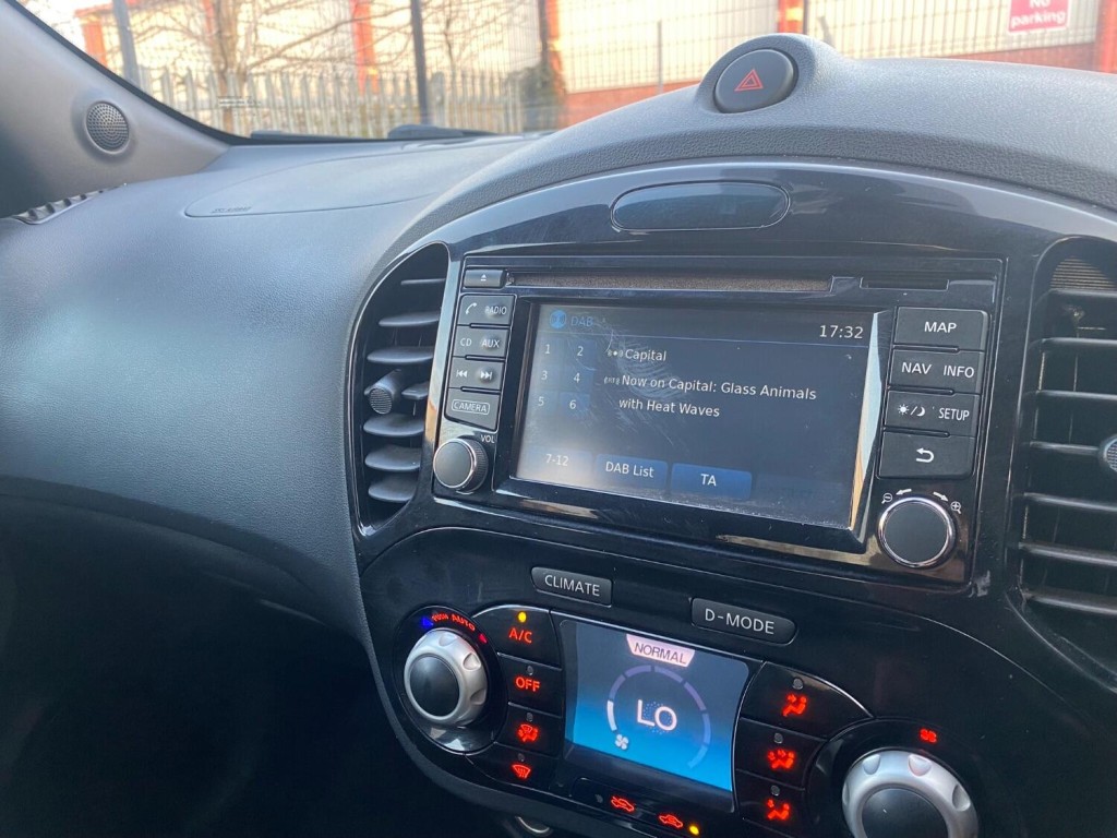 View NISSAN JUKE 1.5 dCi Tekna