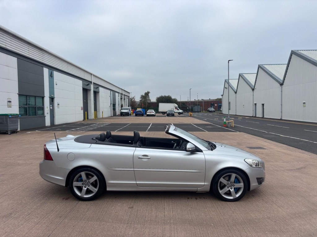 View VOLVO C70 2.0 D SE Lux