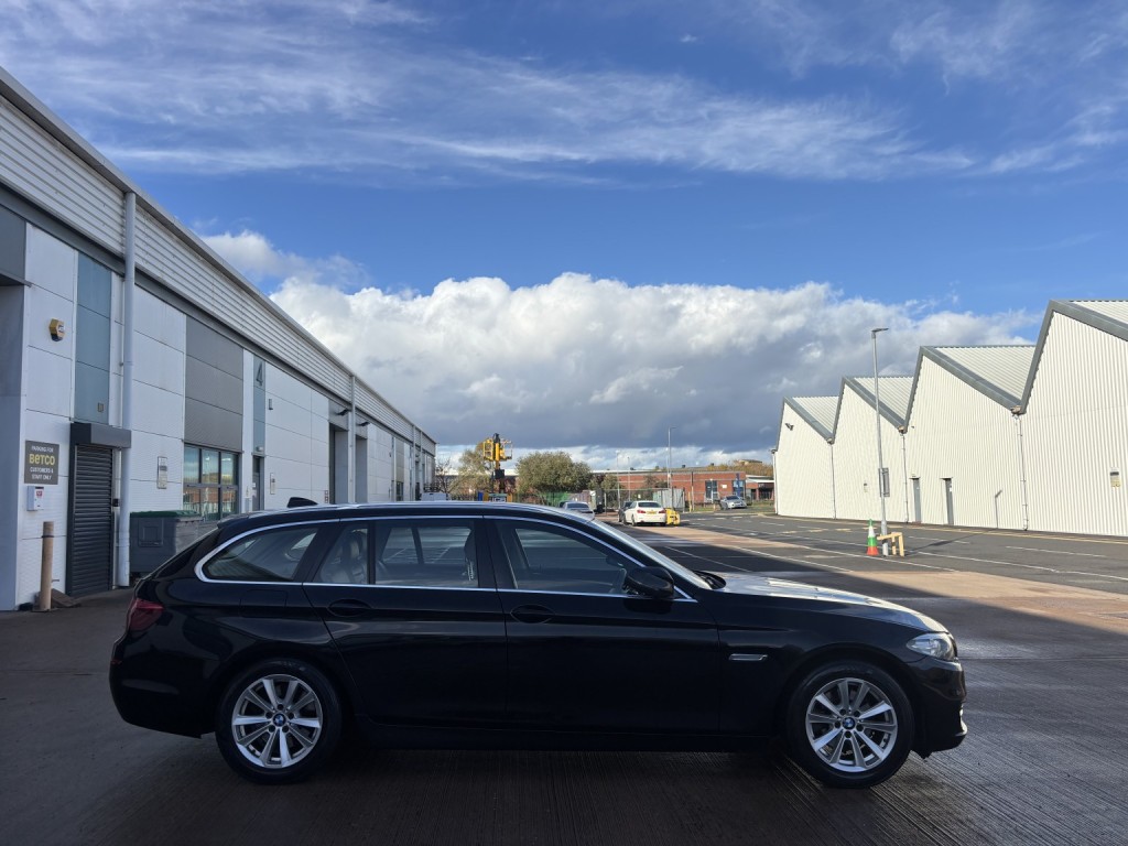 View BMW 5 SERIES 2.0 518d SE Touring