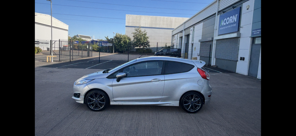View FORD FIESTA 1.0 T EcoBoost Zetec S