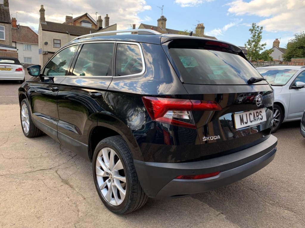SKODA KAROQ