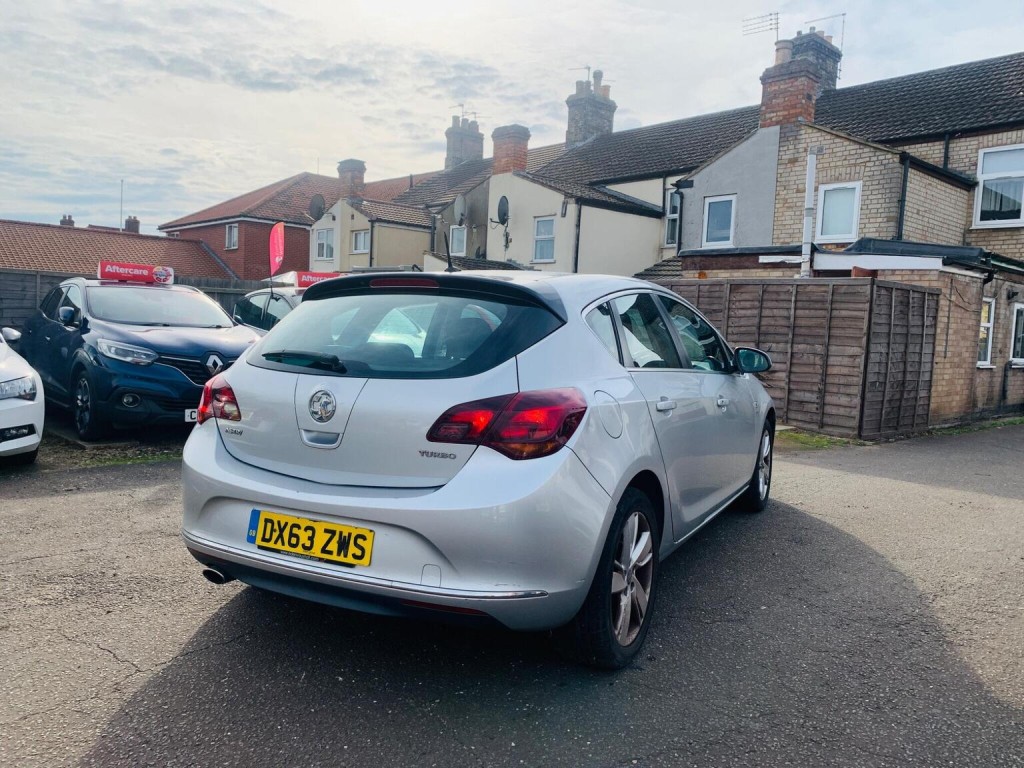 VAUXHALL ASTRA