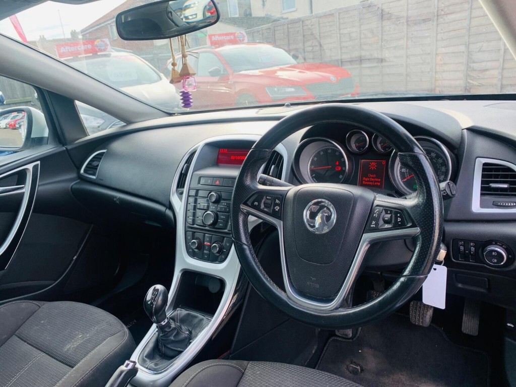 VAUXHALL ASTRA