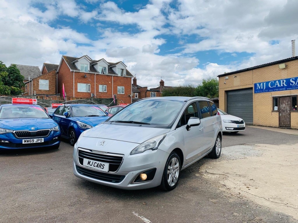 View PEUGEOT 5008 1.6 HDi Active Euro 5 5dr