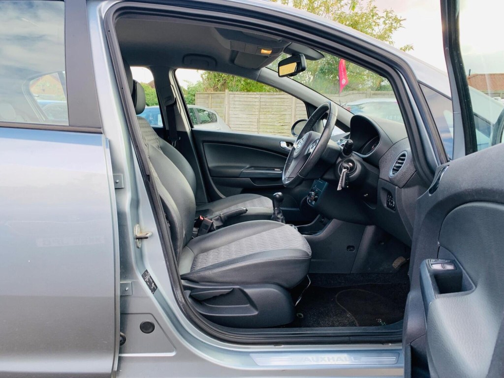 VAUXHALL CORSA