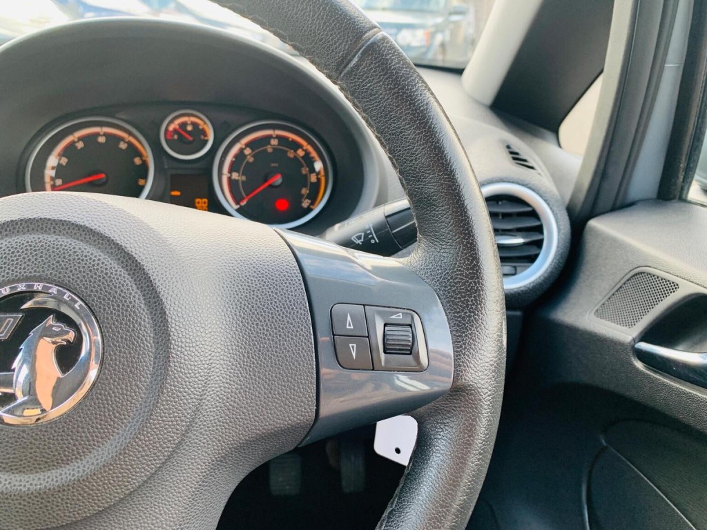VAUXHALL CORSA