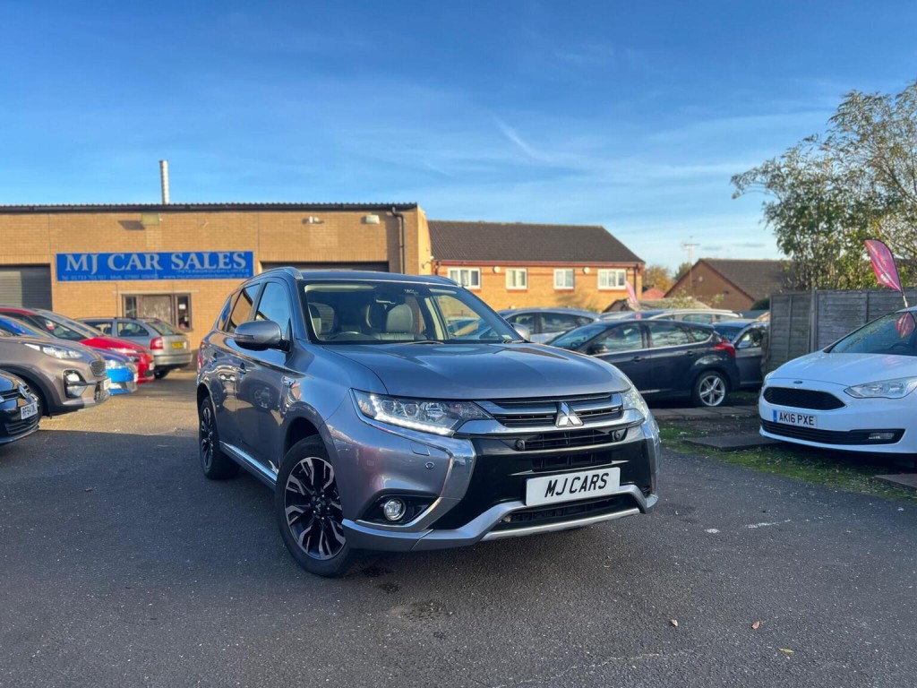 View MITSUBISHI OUTLANDER 2.0h 12kWh 4hs CVT 4WD Euro 6 (s/s) 5dr
