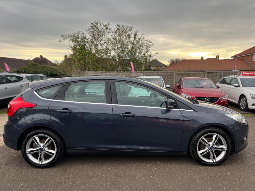 View FORD FOCUS 1.0T EcoBoost Titanium X Euro 5 (s/s) 5dr