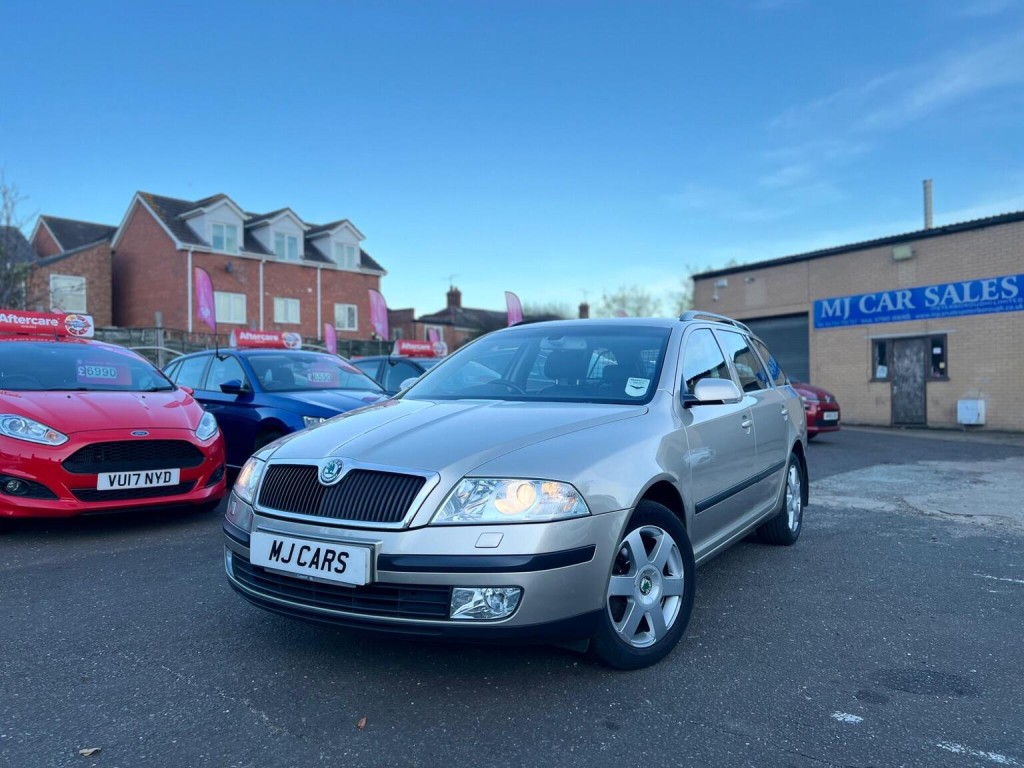 View SKODA OCTAVIA 2.0 FSI Laurin & Klement Euro 4 5dr