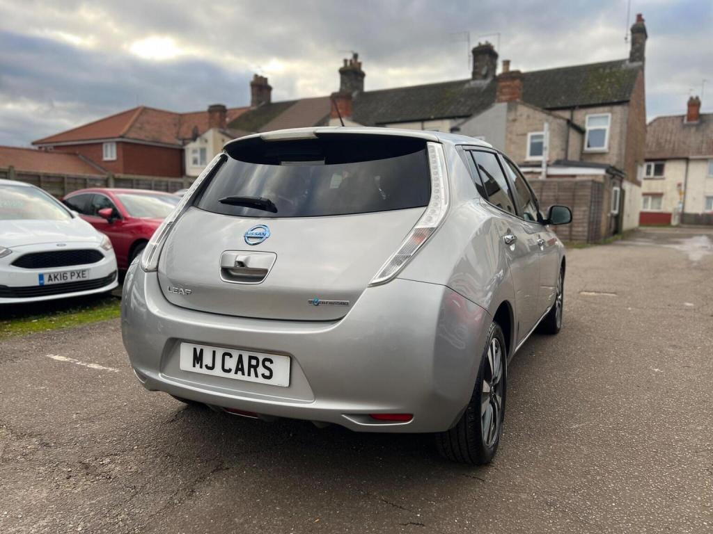 NISSAN LEAF