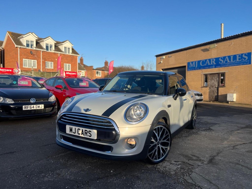 View MINI HATCH 1.5 Cooper Euro 6 (s/s) 5dr