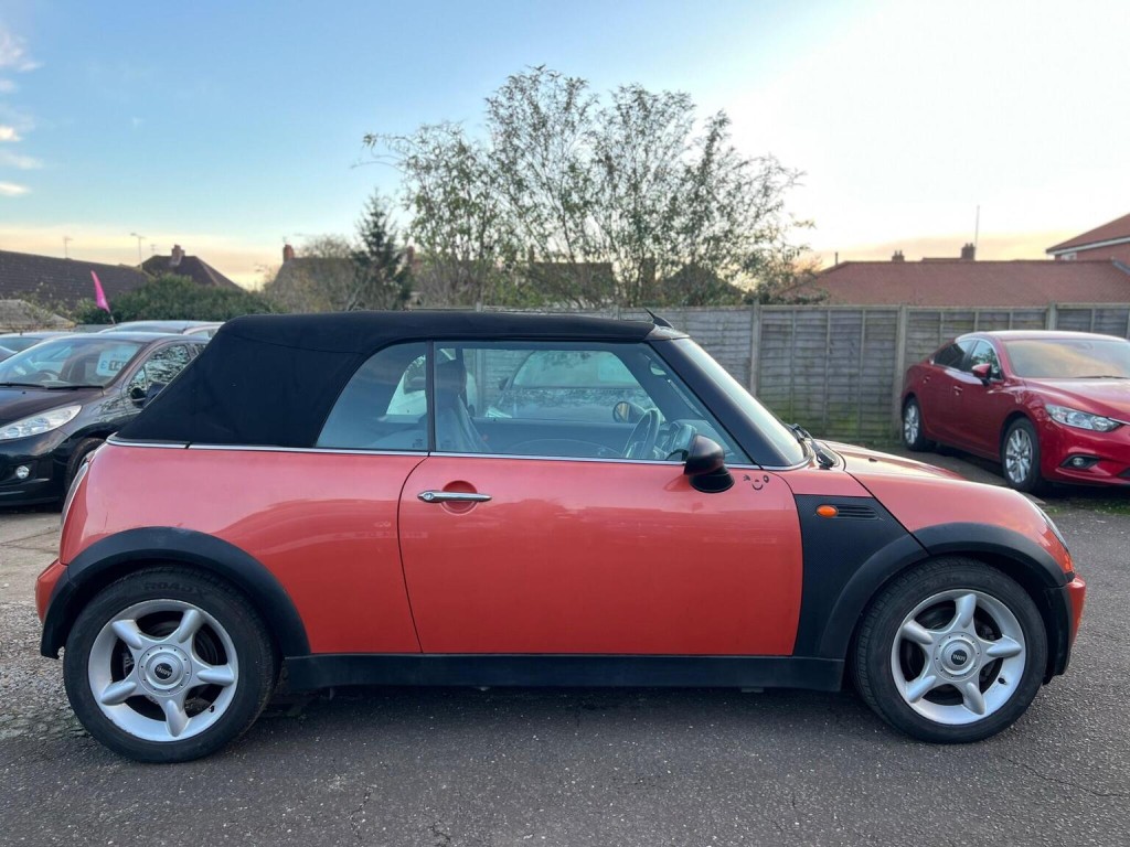 View MINI CONVERTIBLE 1.6 One Euro 4 2dr