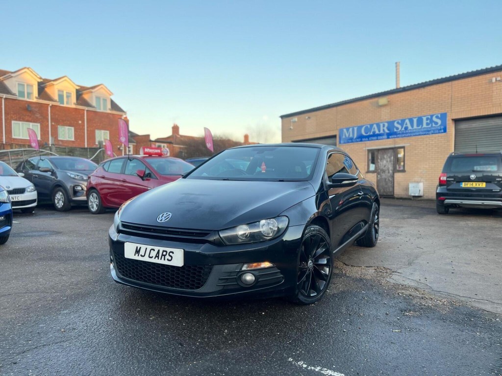 View VOLKSWAGEN SCIROCCO 2.0 TDI BlueMotion Tech GT Euro 5 (s/s) 3dr (Leather, Nav)