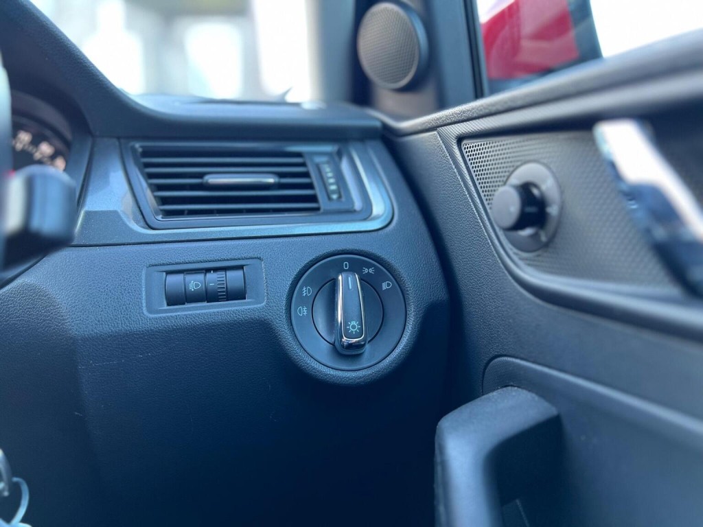 SKODA RAPID SPACEBACK