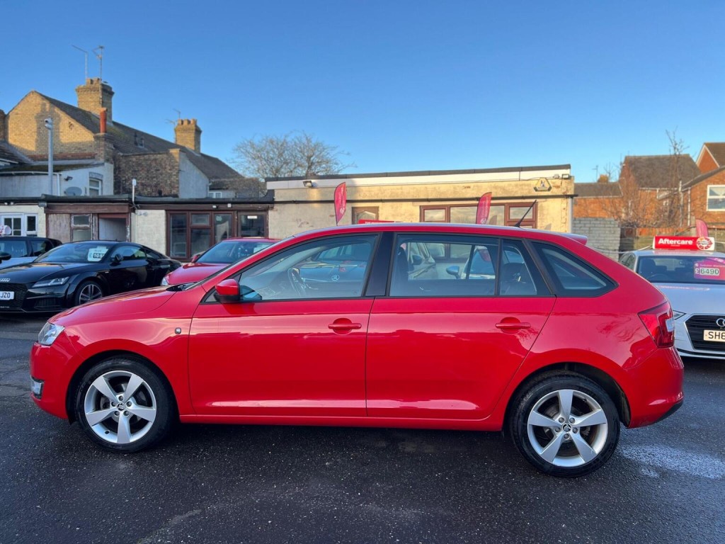 SKODA RAPID SPACEBACK