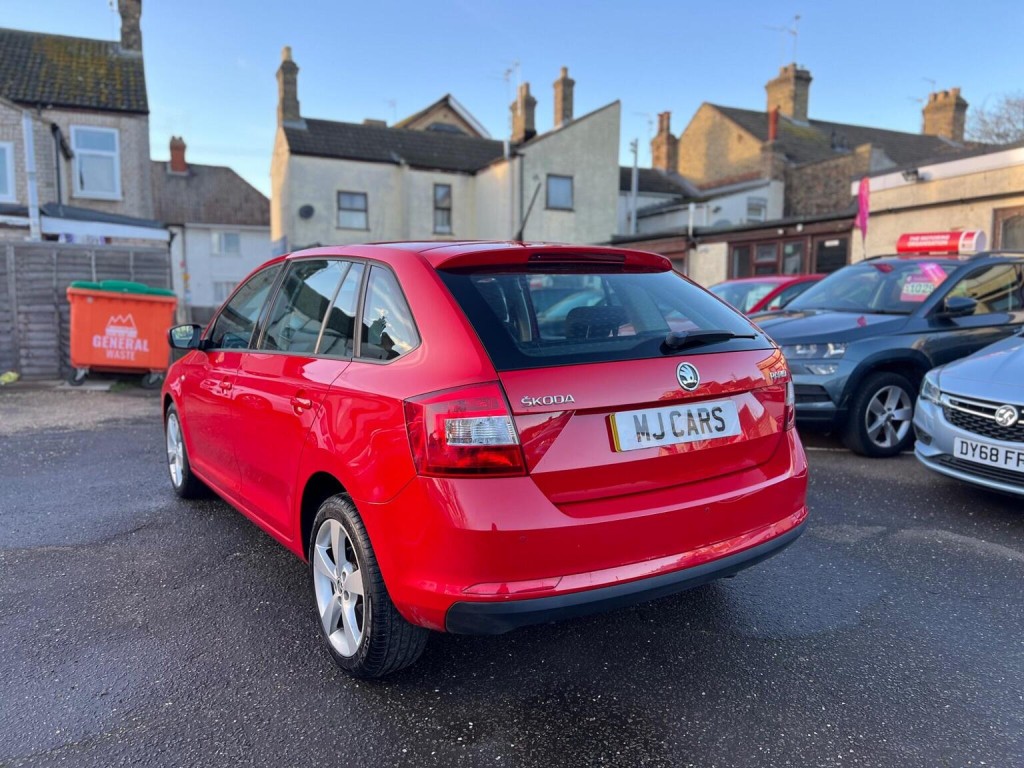 SKODA RAPID SPACEBACK