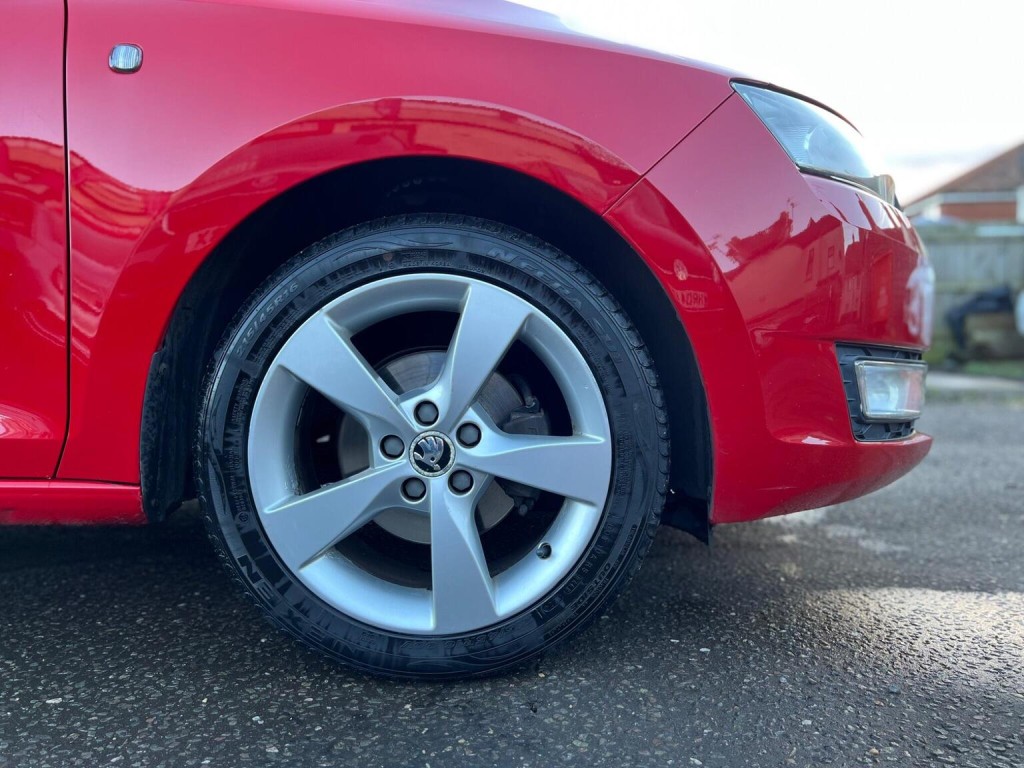 SKODA RAPID SPACEBACK