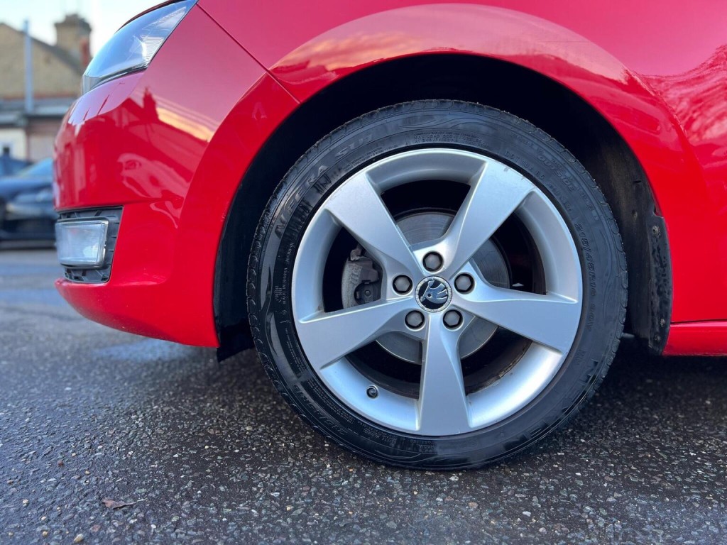 SKODA RAPID SPACEBACK