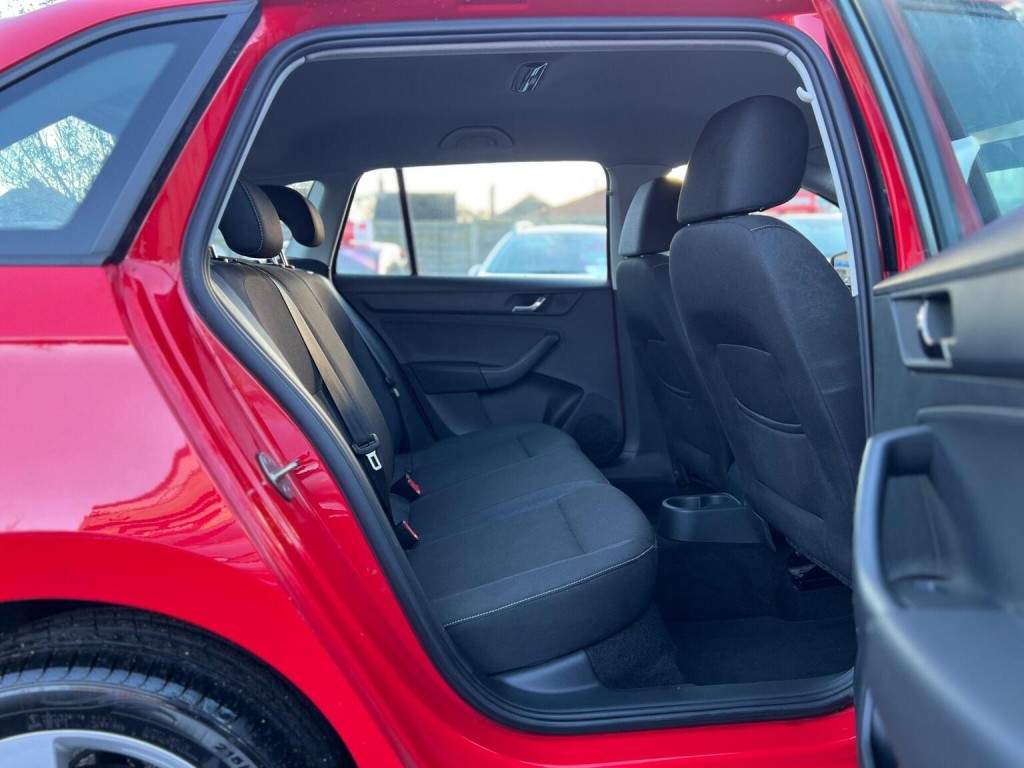 SKODA RAPID SPACEBACK