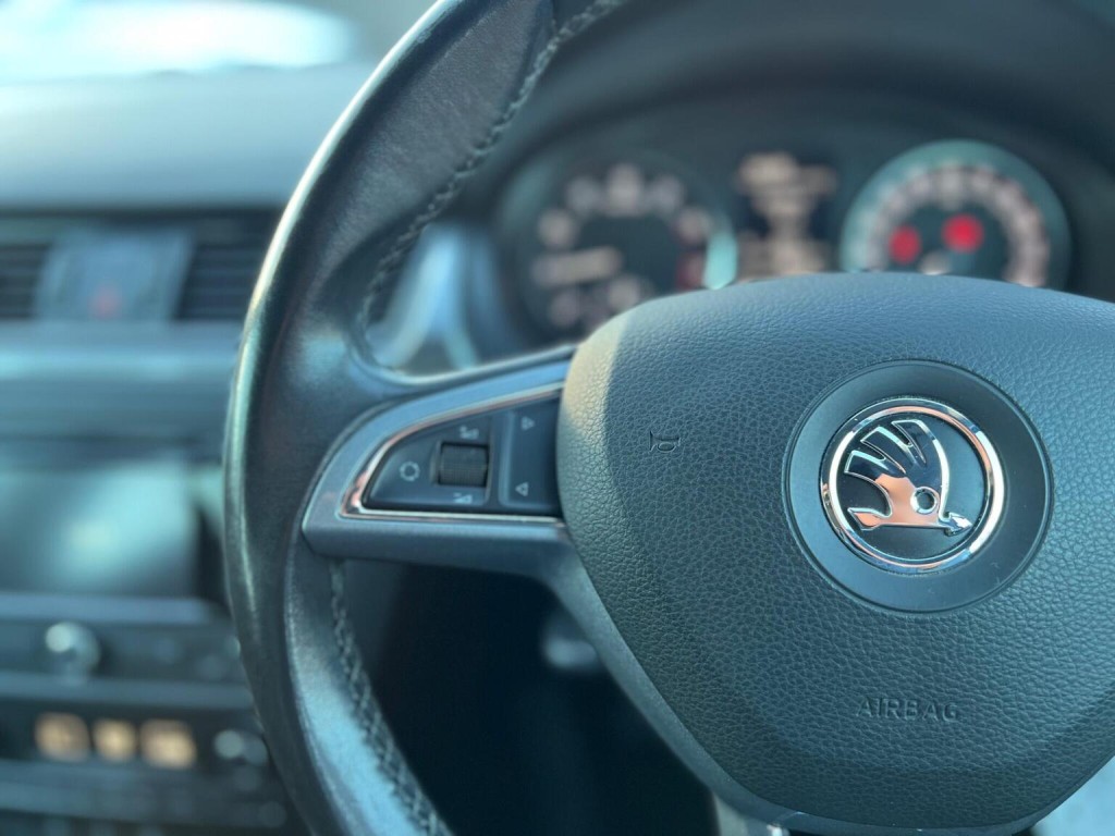 SKODA RAPID SPACEBACK