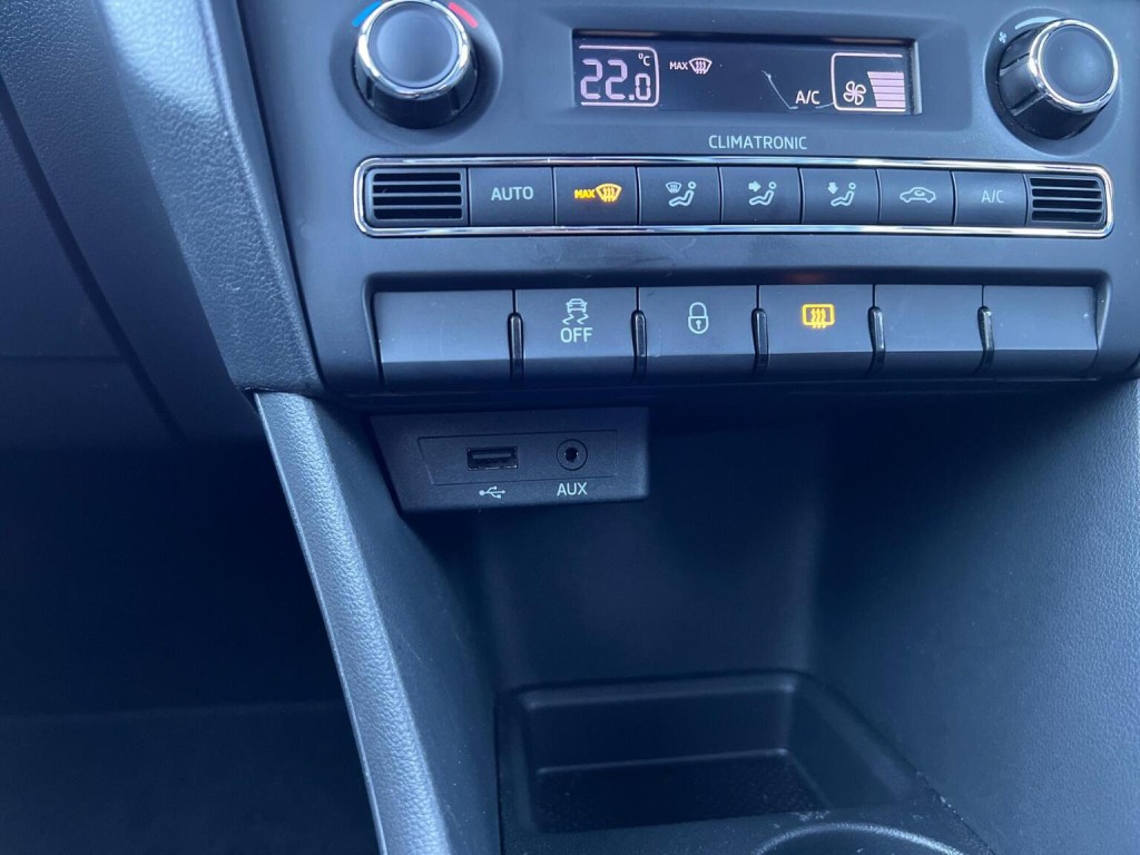 SKODA RAPID SPACEBACK