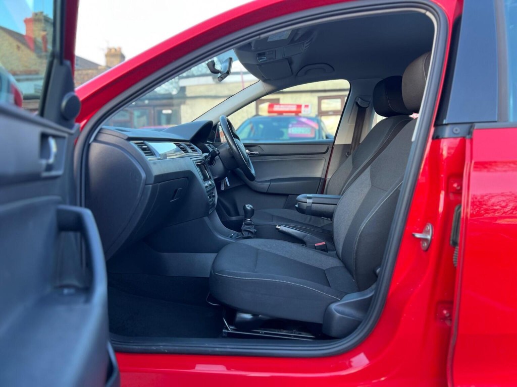 SKODA RAPID SPACEBACK