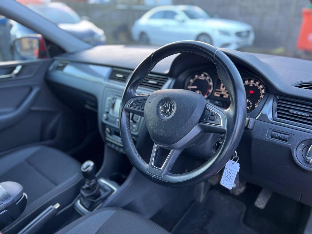 SKODA RAPID SPACEBACK