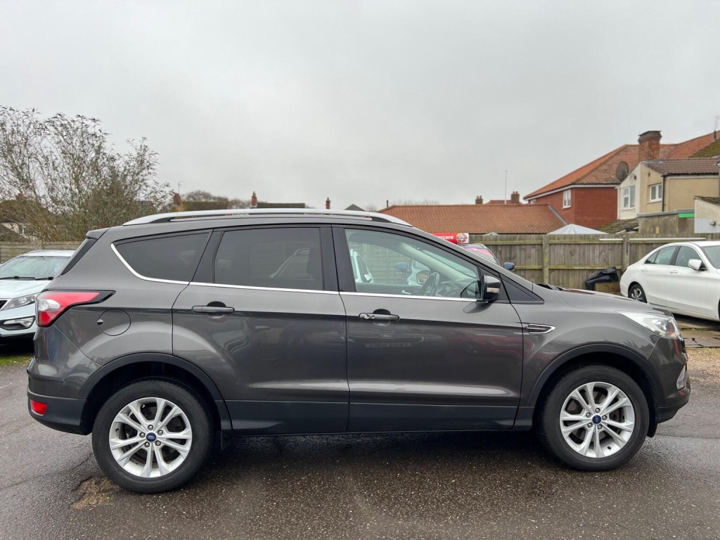 View FORD KUGA 2.0 TDCi Titanium Euro 6 (s/s) 5dr