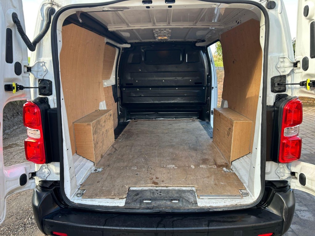 VAUXHALL VIVARO