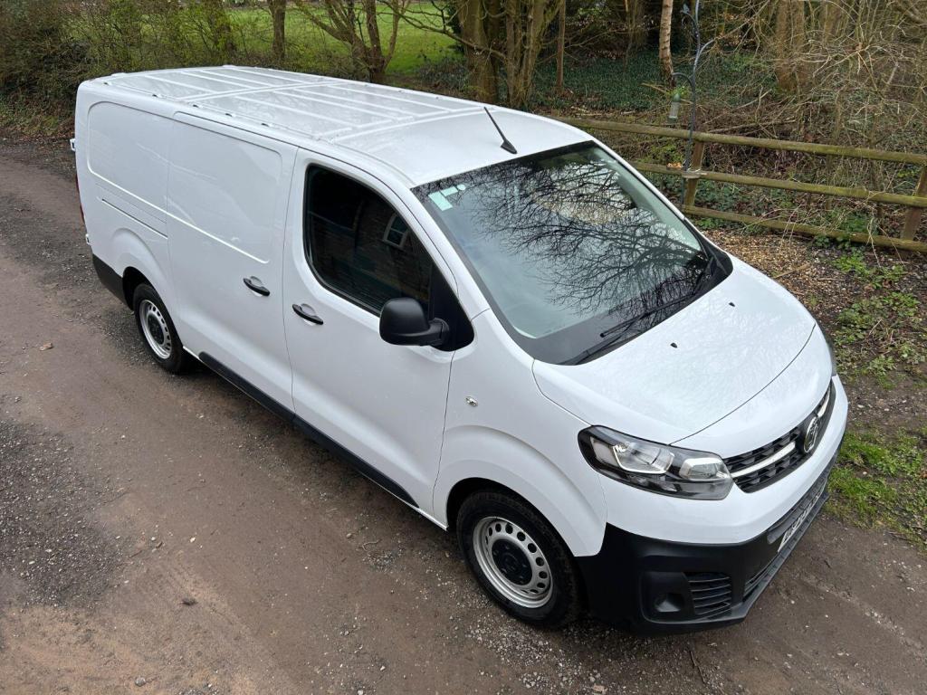 VAUXHALL VIVARO