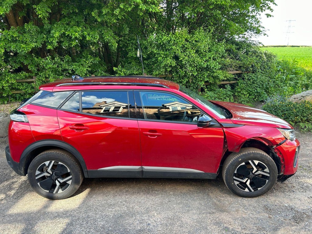 PEUGEOT 2008