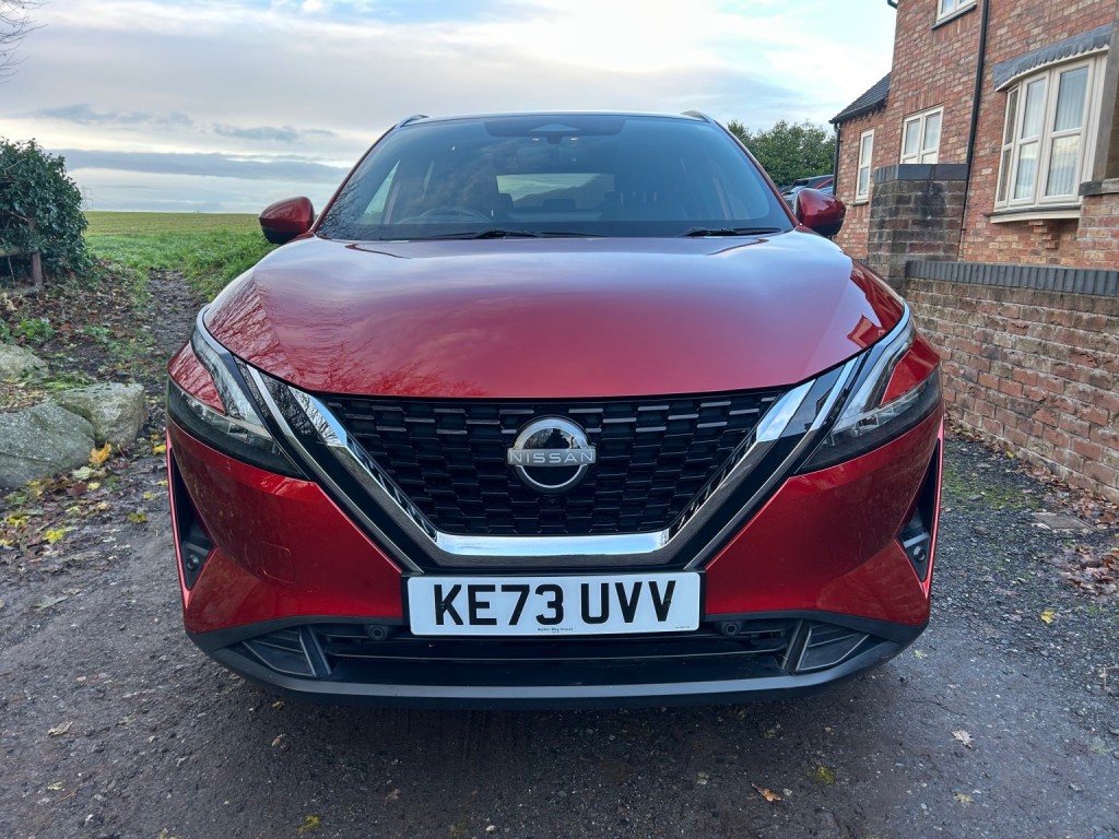 View NISSAN QASHQAI 1.3 DIG-T MHEV Tekna