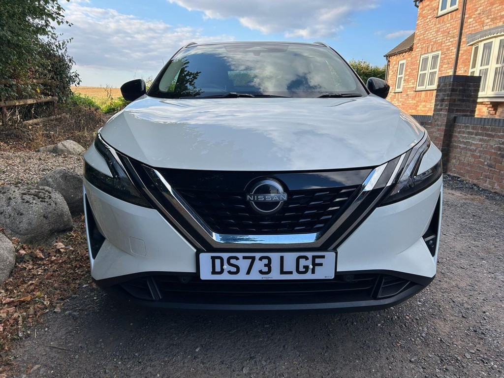 View NISSAN QASHQAI SIDE DAMAGE DRIVE AWAY