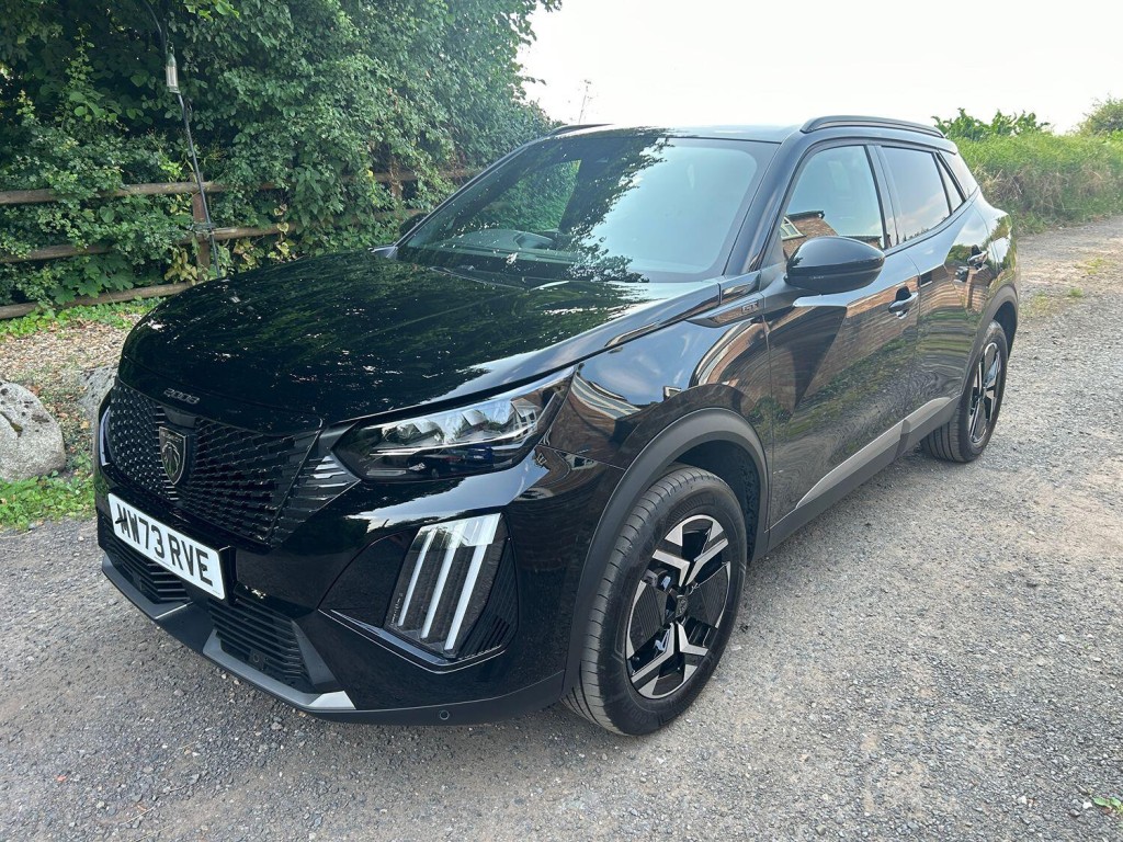 View PEUGEOT 2008 1.2 PureTech GT