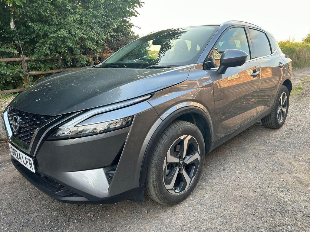 View NISSAN QASHQAI AUTO 1.3 DIG-T MHEV N-Connecta