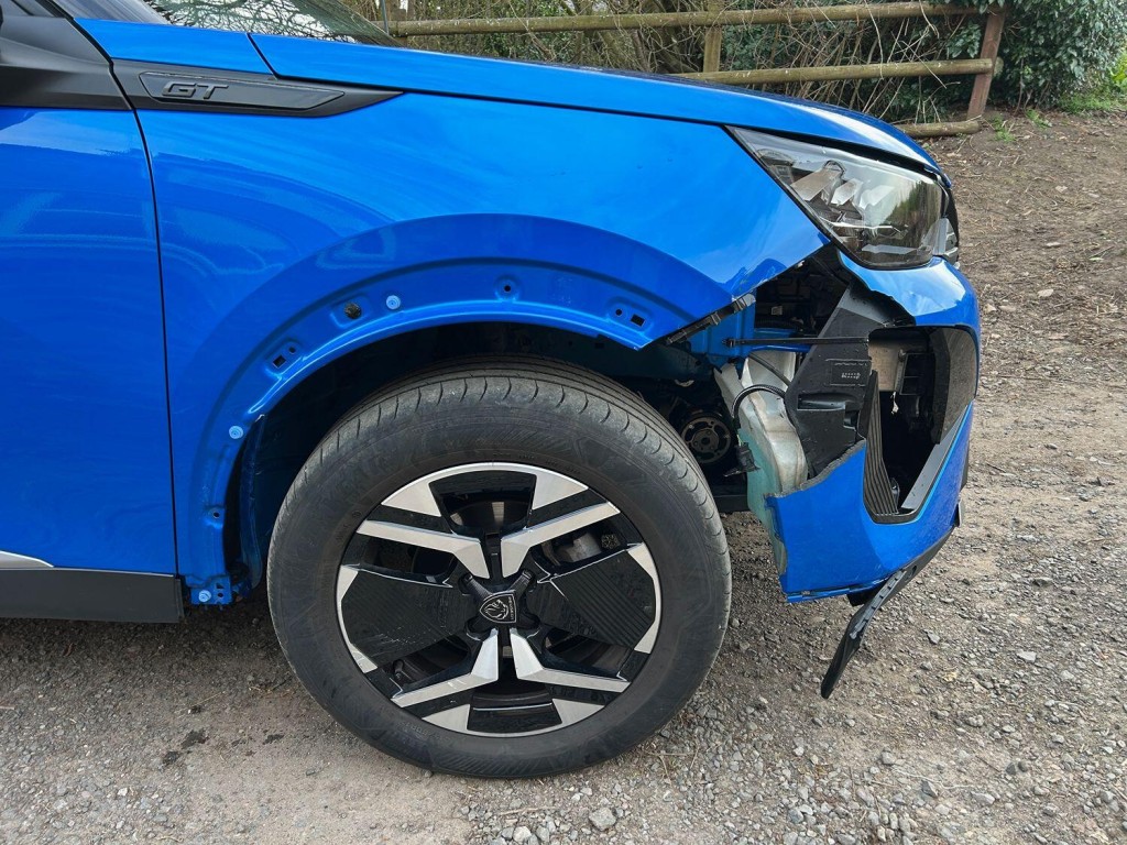 View PEUGEOT 2008 1.2T 130 Auto