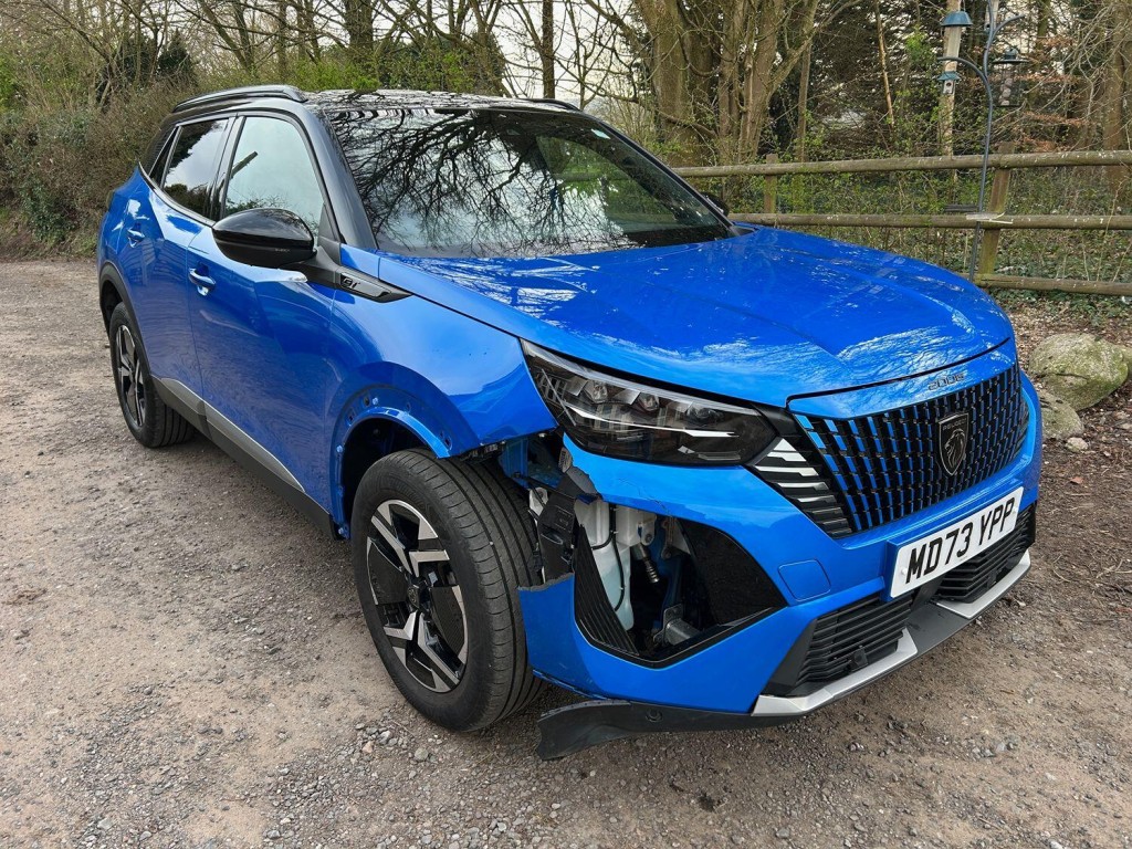 View PEUGEOT 2008 1.2T 130 Auto