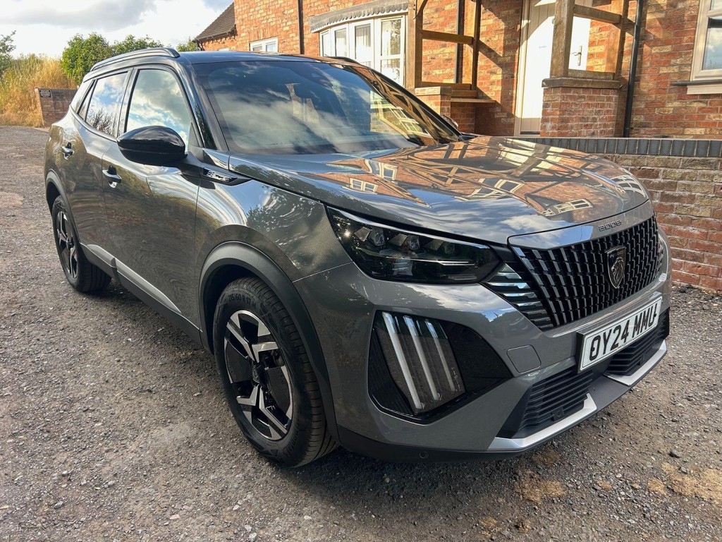 View PEUGEOT 2008 50kWh GT