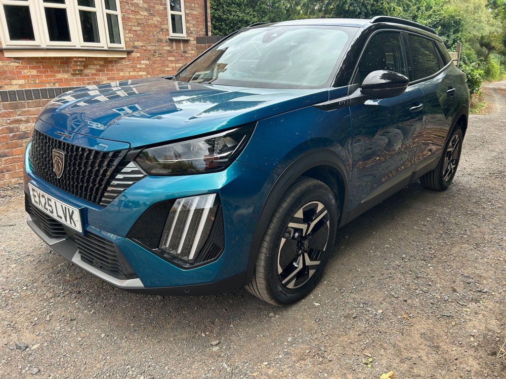 View PEUGEOT 2008 1.2T GT Auto 307 miles