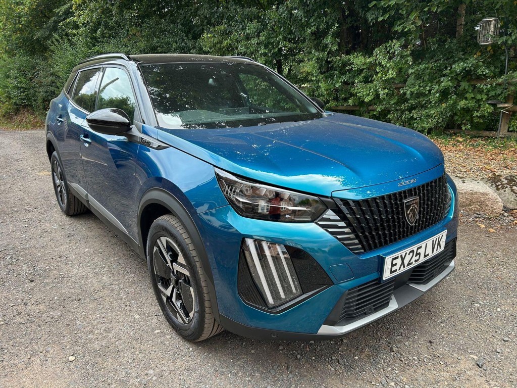 View PEUGEOT 2008 1.2T GT Auto 307 miles