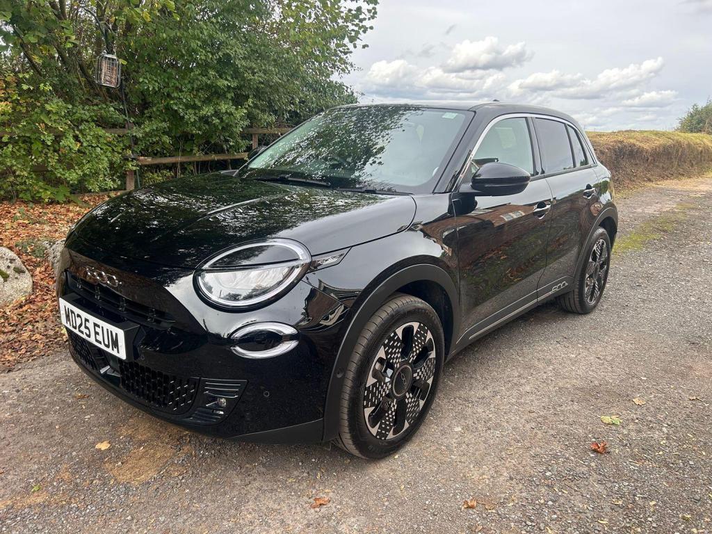 View FIAT 600 1.2T  HYBRID AUTO 
