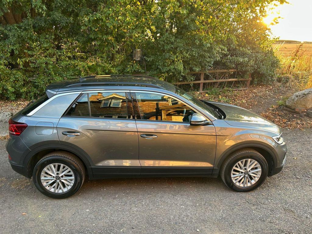 VOLKSWAGEN T-ROC